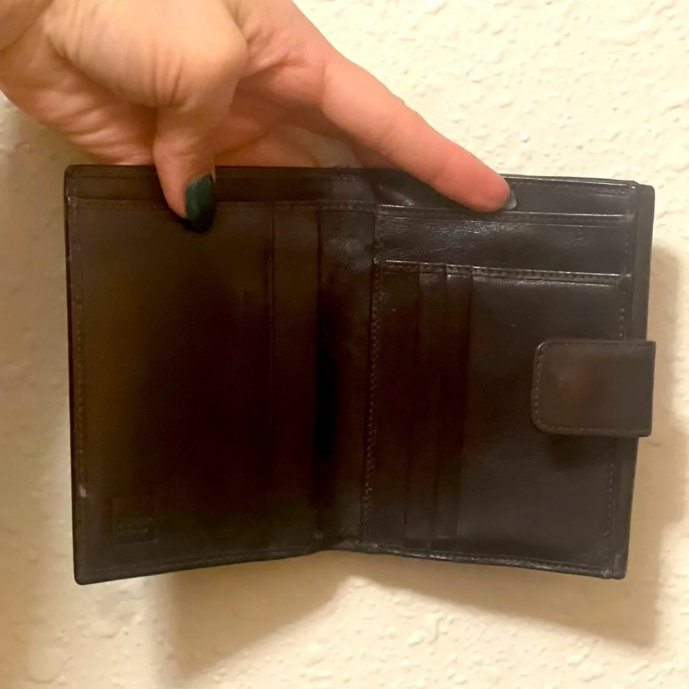 ***Authentic Fendi Zucca Print Leather Wallet*** - Picture 6 of 6